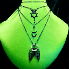 The Alien Necklace by Lee Jennings